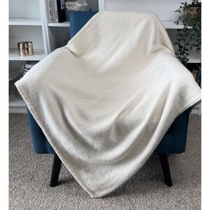 Hotel Collection Finest 100% Cashmere Throw Blanket 44x52 Ivory Cable Knit Lux